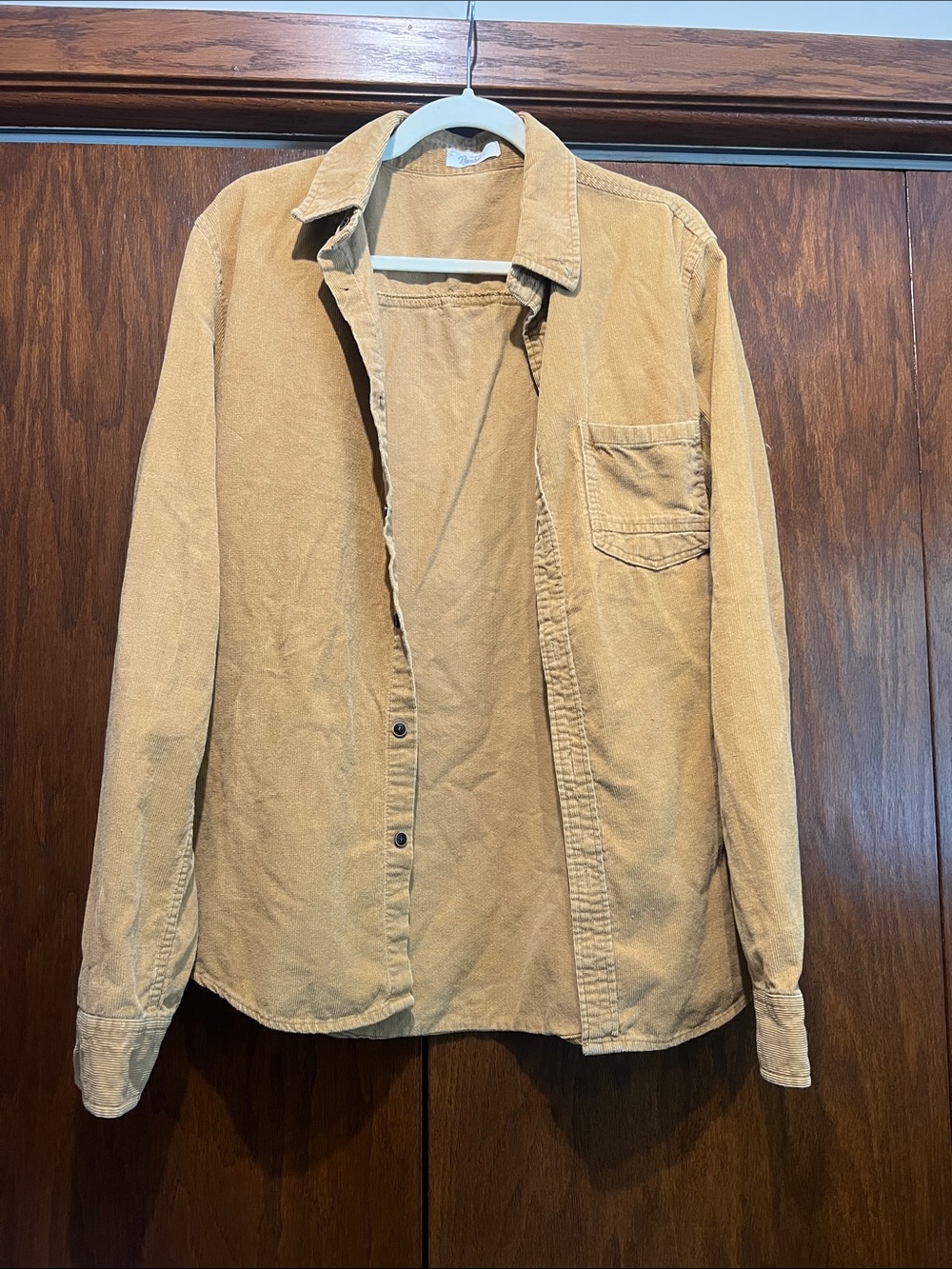 Women’s Classic Corduroy Shirt Jacket in Tan